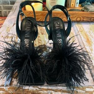 Gianni Bini
Neela Feather Square Toe Dress Sandals